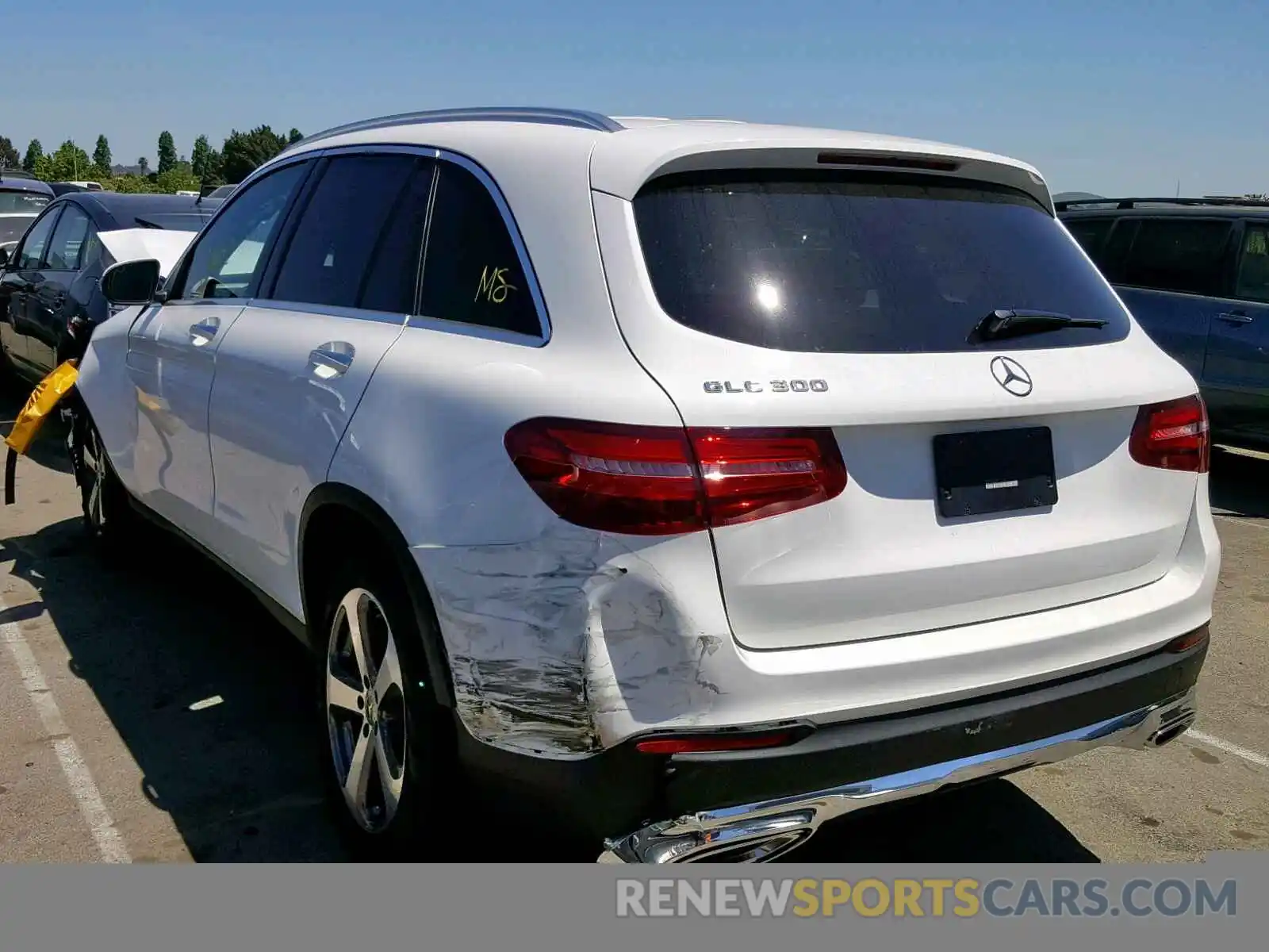 3 Photograph of a damaged car WDC0G4JB0KV118245 MERCEDES-BENZ GLC 300 2019