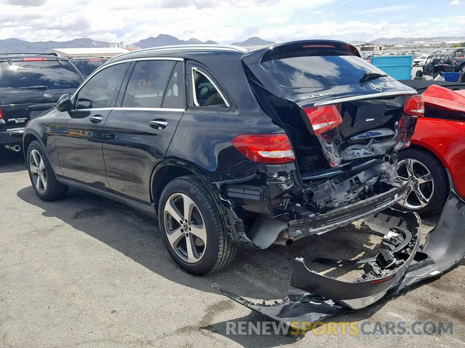 3 Фотография поврежденного автомобиля WDC0G4JB0KV119590 MERCEDES-BENZ GLC 300 2019