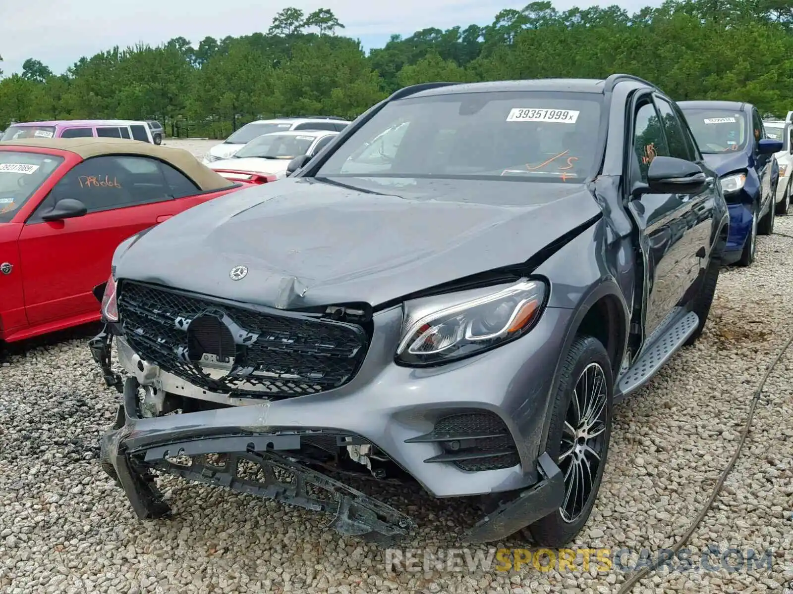 2 Photograph of a damaged car WDC0G4JB0KV127933 MERCEDES-BENZ GLC 300 2019