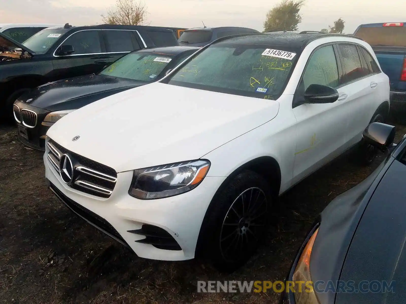 2 Photograph of a damaged car WDC0G4JB0KV147955 MERCEDES-BENZ GLC 300 2019