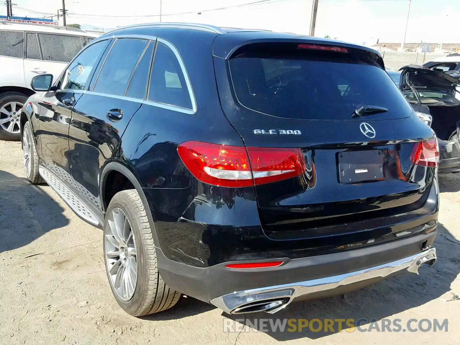 3 Photograph of a damaged car WDC0G4JB0KV191471 MERCEDES-BENZ GLC 300 2019