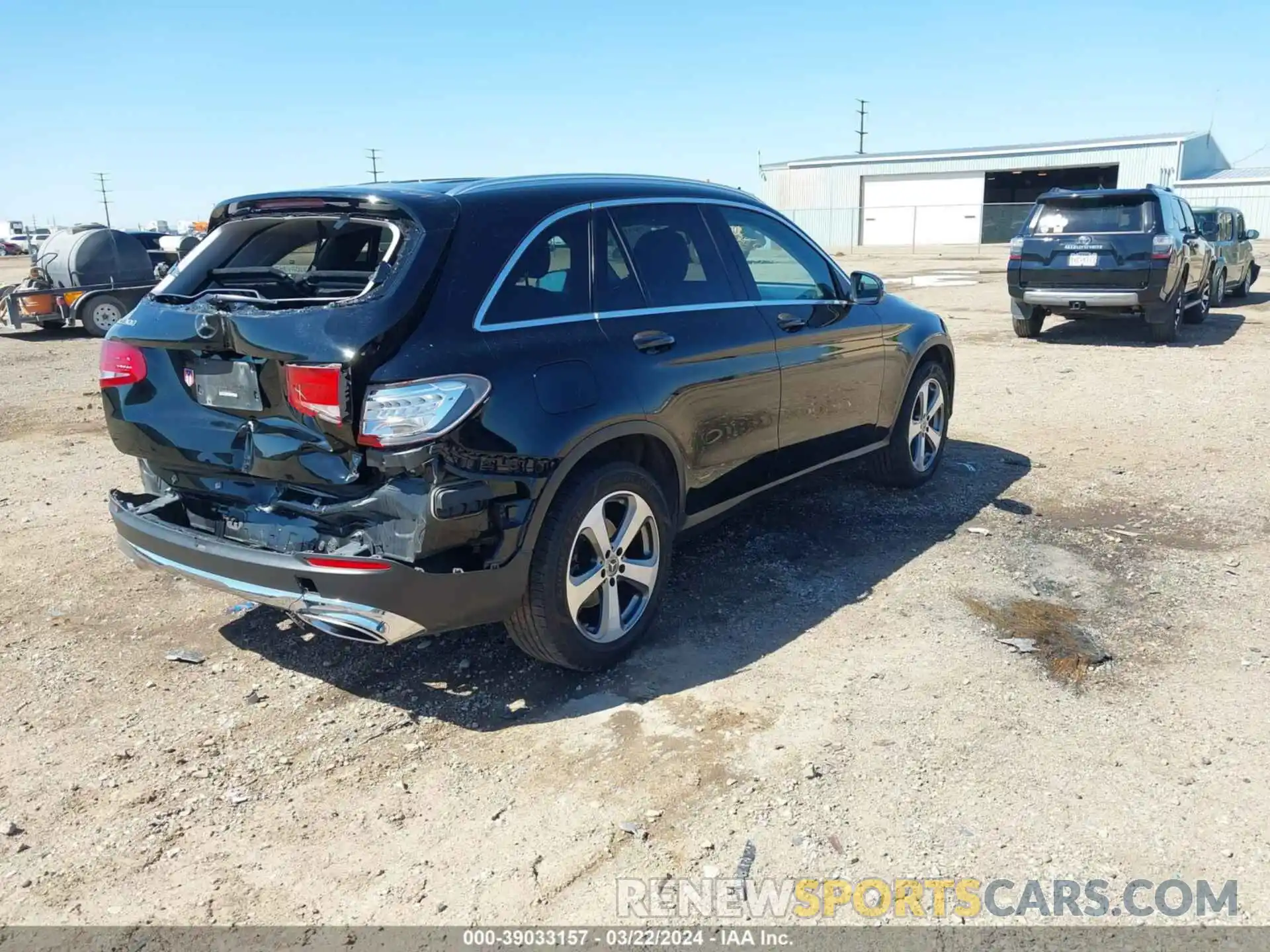 4 Photograph of a damaged car WDC0G4JB1KV149665 MERCEDES-BENZ GLC 300 2019