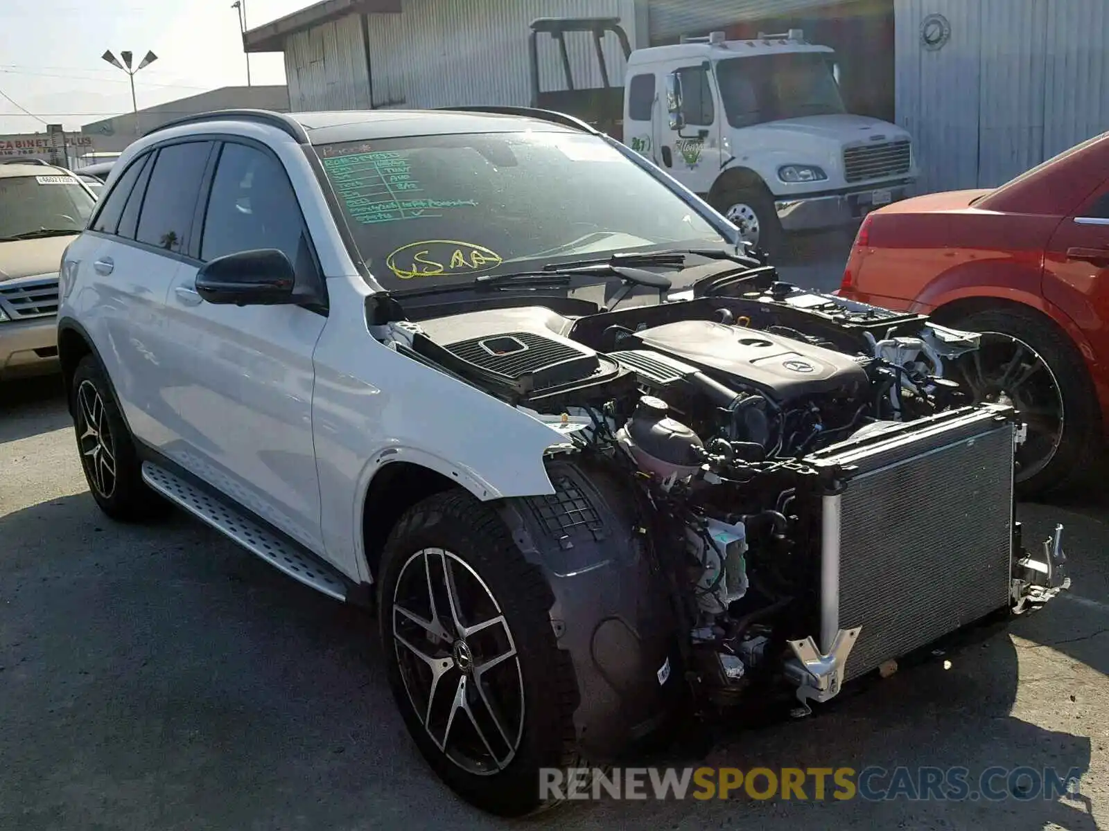 1 Photograph of a damaged car WDC0G4JB1KV184609 MERCEDES-BENZ GLC 300 2019