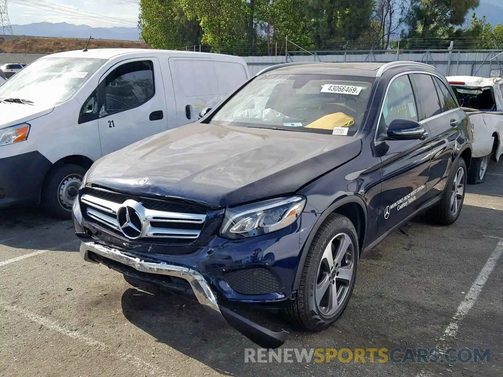 2 Photograph of a damaged car WDC0G4JB2KF609040 MERCEDES-BENZ GLC 300 2019