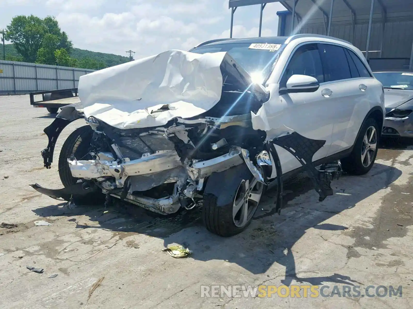2 Photograph of a damaged car WDC0G4JB2KV127609 MERCEDES-BENZ GLC 300 2019