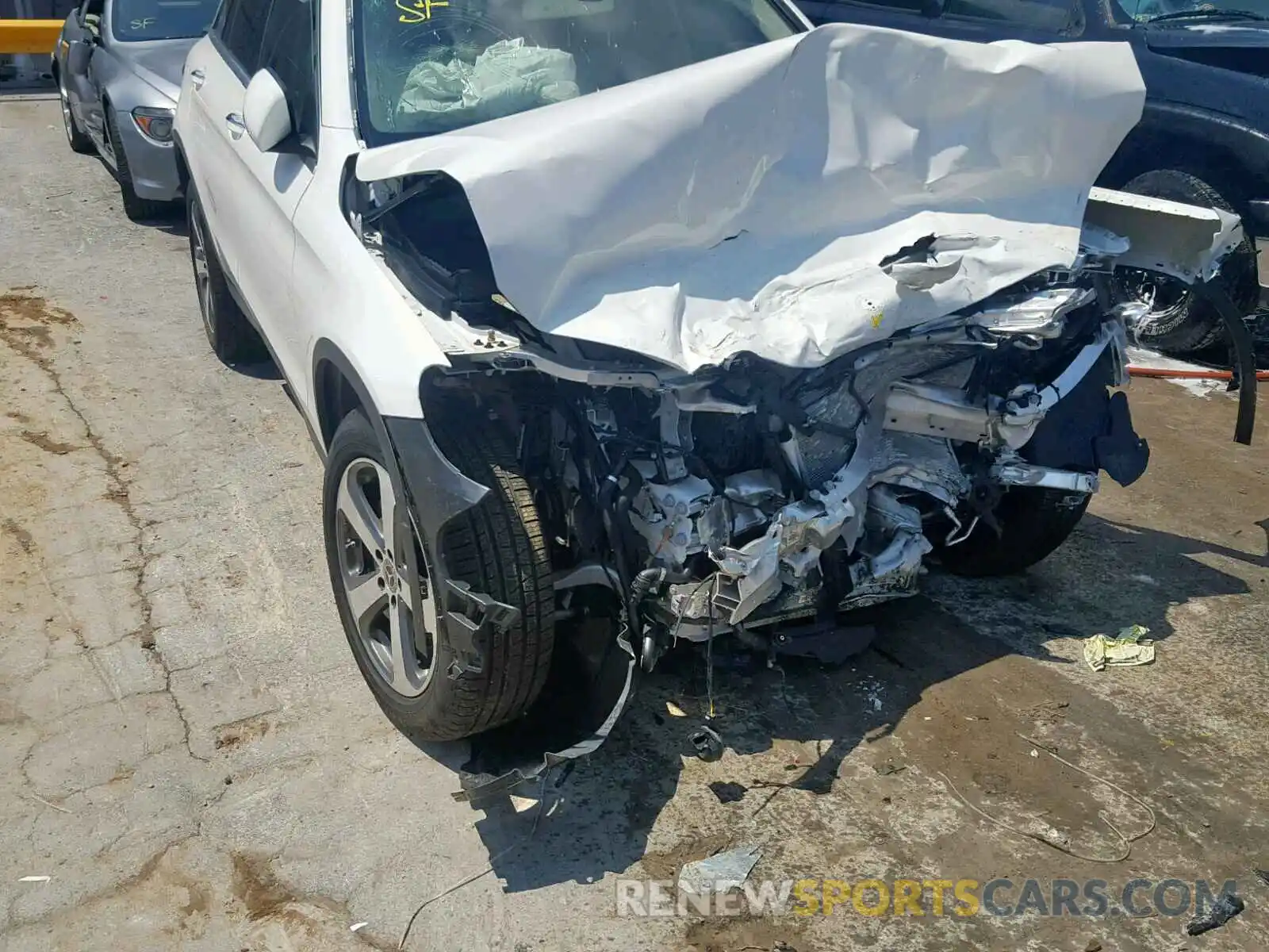 9 Photograph of a damaged car WDC0G4JB2KV127609 MERCEDES-BENZ GLC 300 2019