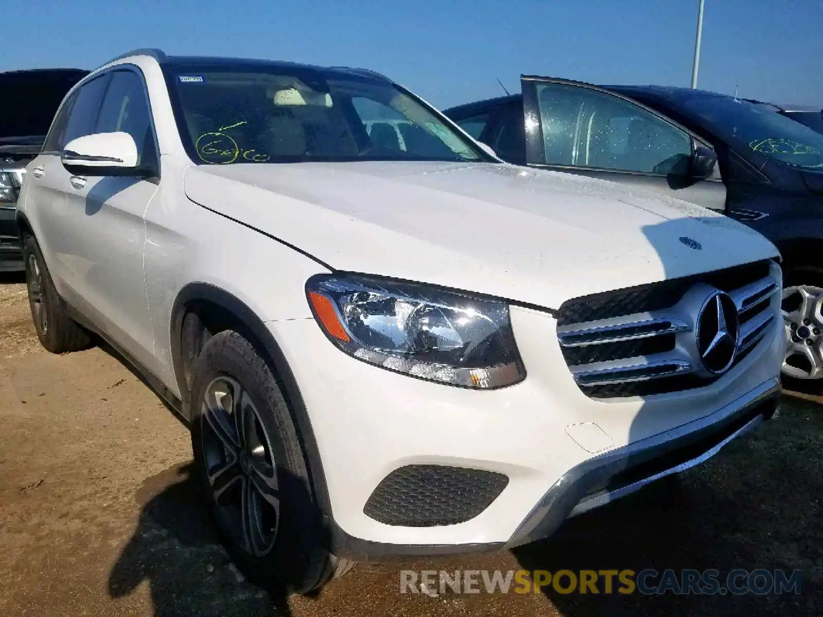 1 Photograph of a damaged car WDC0G4JB2KV132664 MERCEDES-BENZ GLC 300 2019