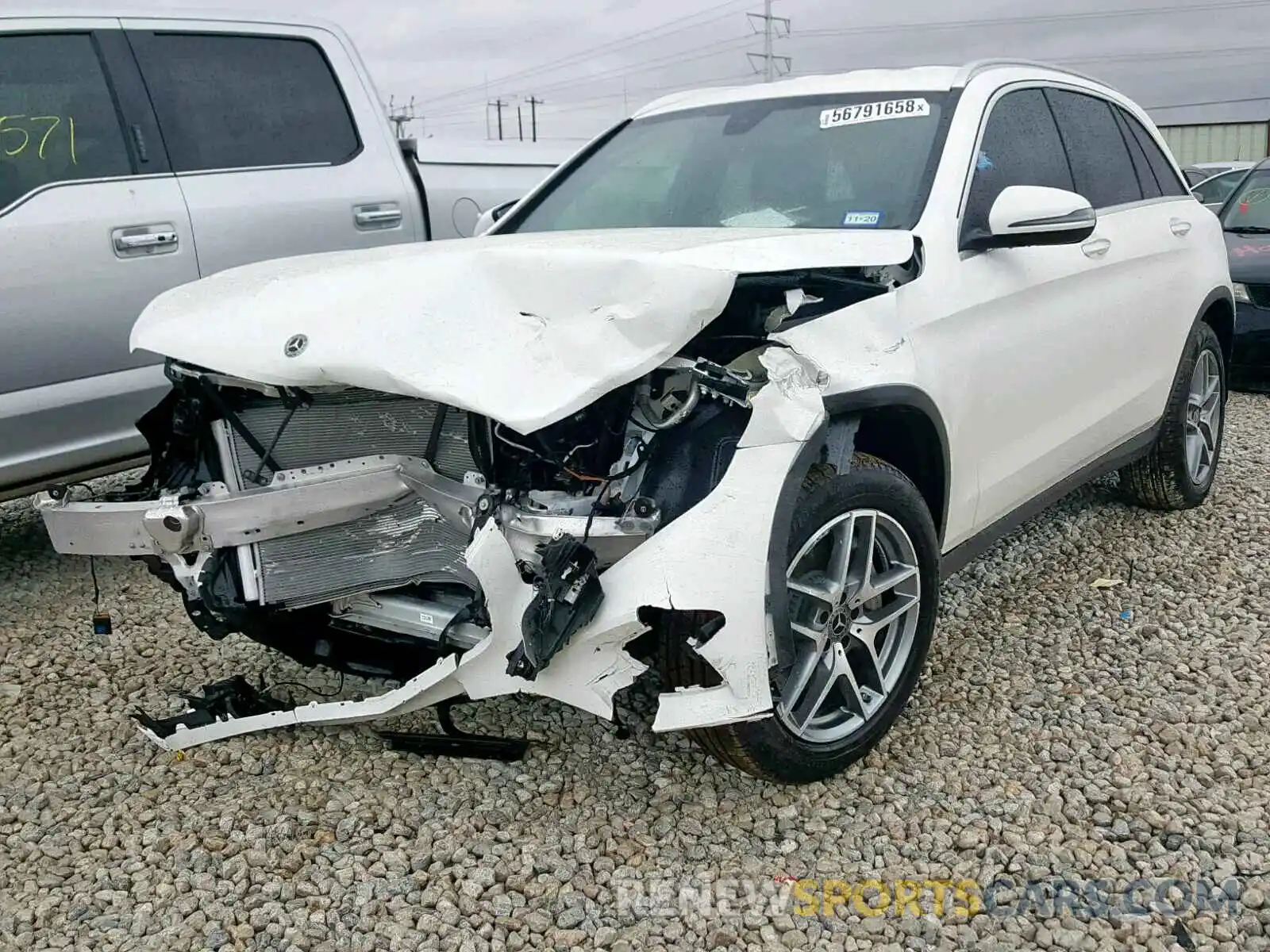 2 Photograph of a damaged car WDC0G4JB3KF544490 MERCEDES-BENZ GLC 300 2019