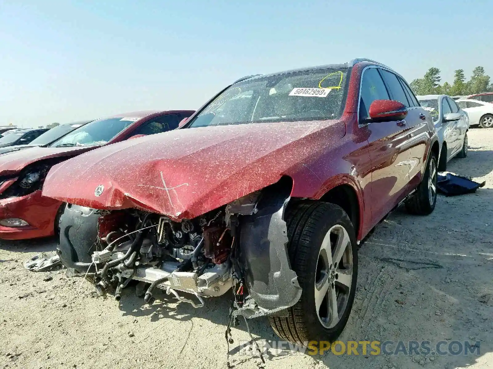 2 Photograph of a damaged car WDC0G4JB3KF592071 MERCEDES-BENZ GLC 300 2019