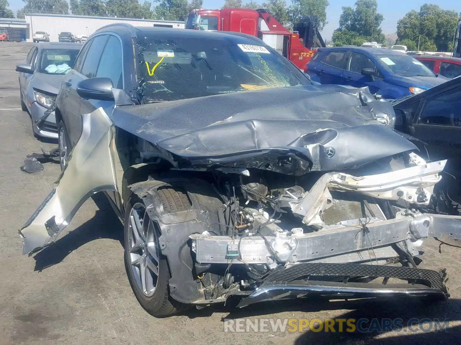 1 Photograph of a damaged car WDC0G4JB4K1002179 MERCEDES-BENZ GLC 300 2019