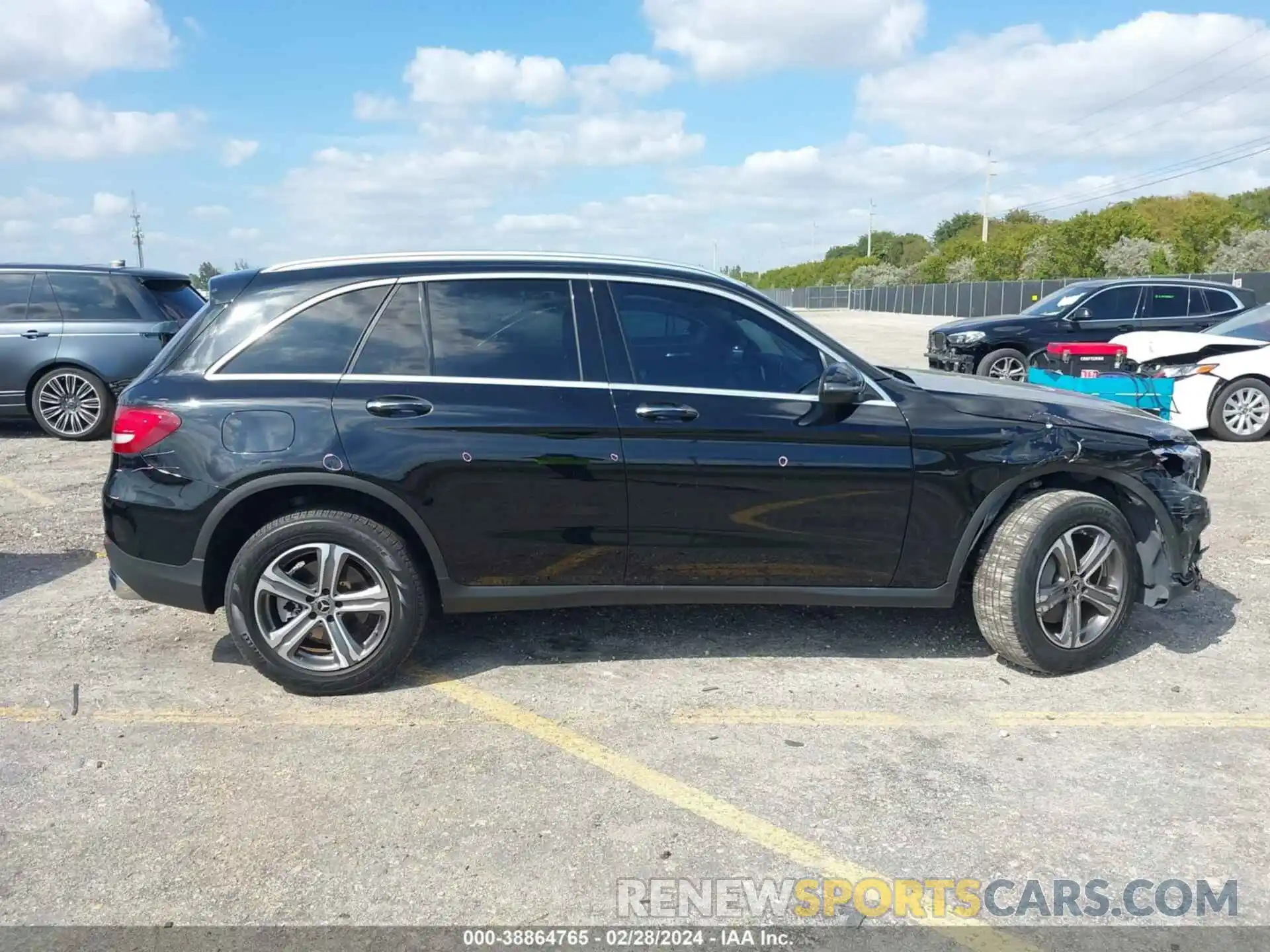 13 Photograph of a damaged car WDC0G4JB4K1005597 MERCEDES-BENZ GLC 300 2019