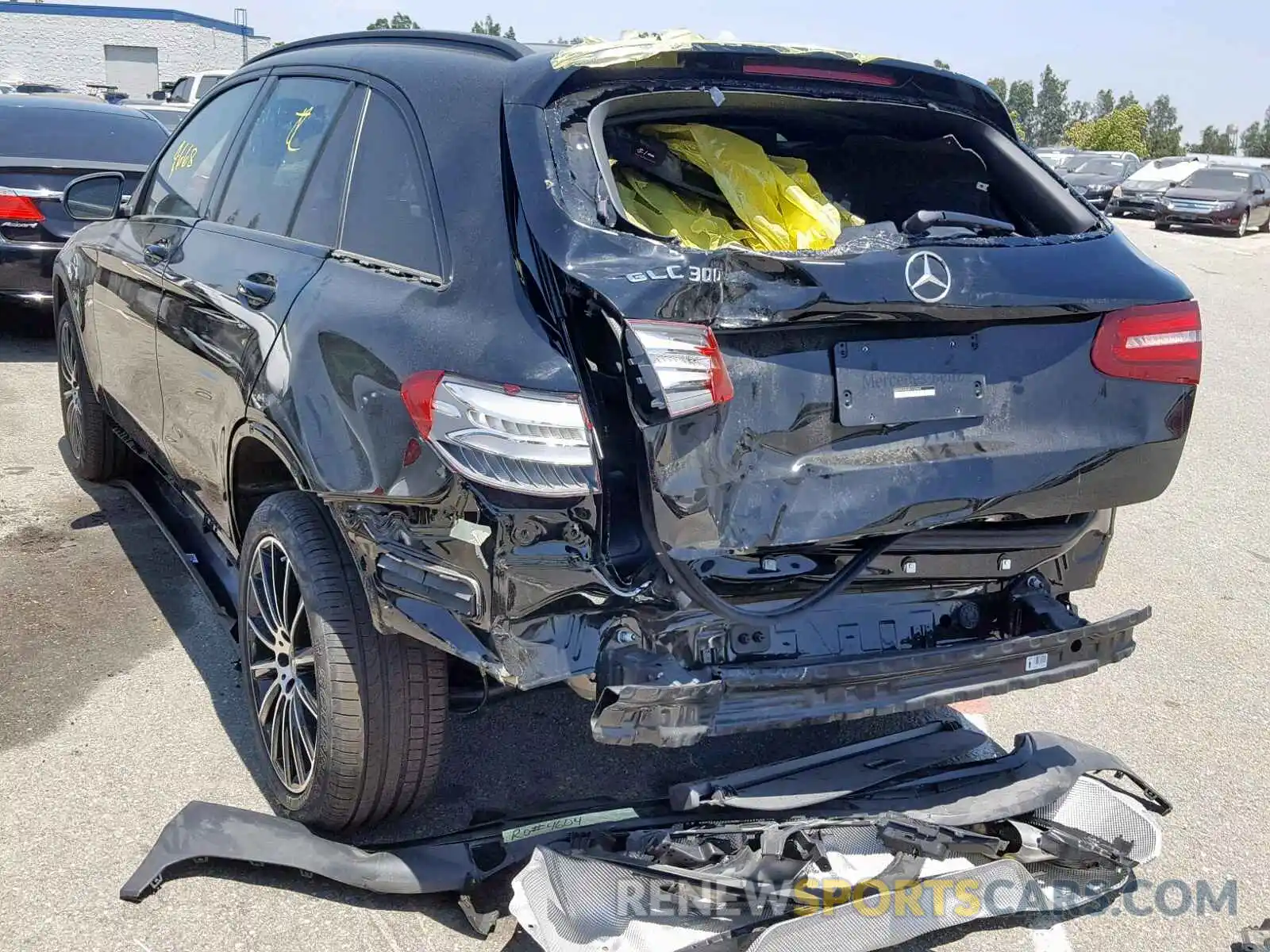 3 Photograph of a damaged car WDC0G4JB4KV123965 MERCEDES-BENZ GLC 300 2019