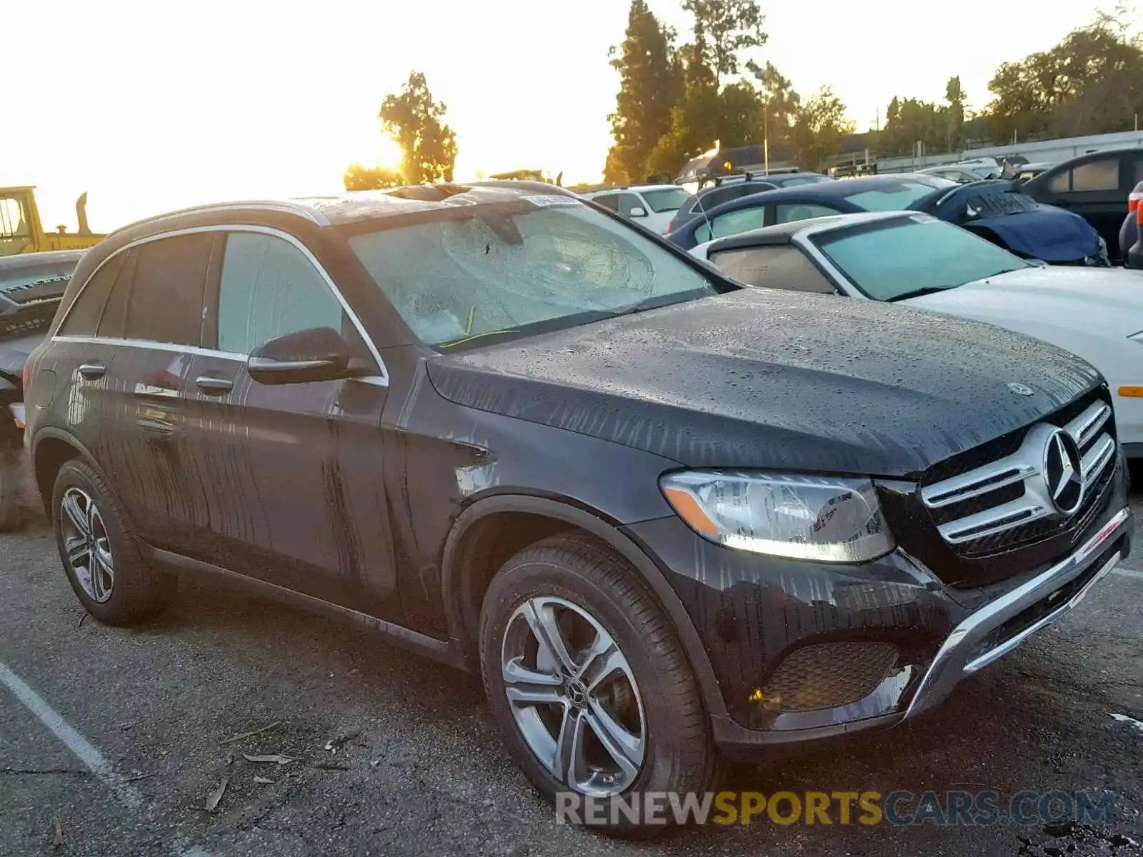 1 Photograph of a damaged car WDC0G4JB4KV128518 MERCEDES-BENZ GLC 300 2019