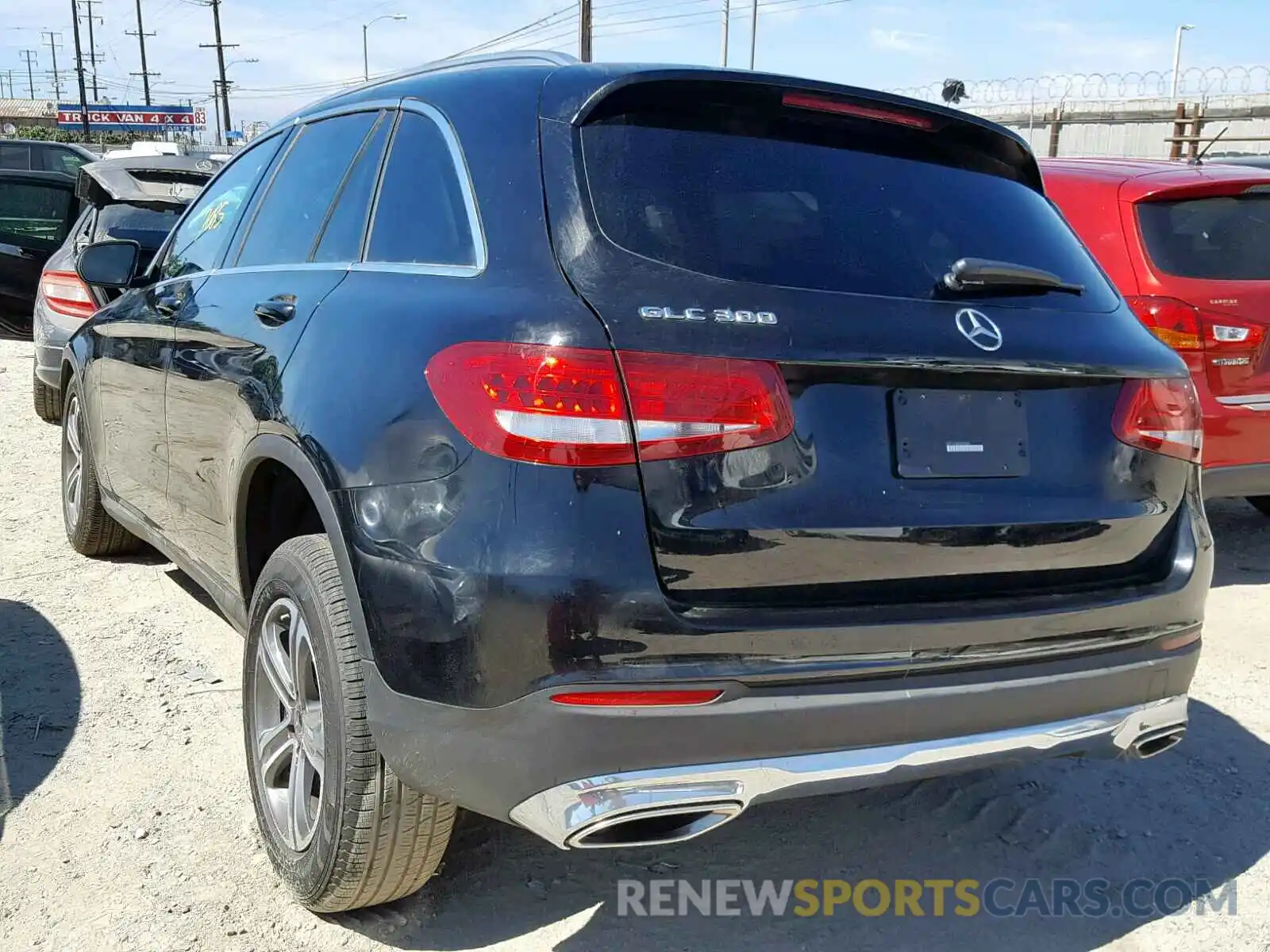 3 Photograph of a damaged car WDC0G4JB5KF598986 MERCEDES-BENZ GLC 300 2019