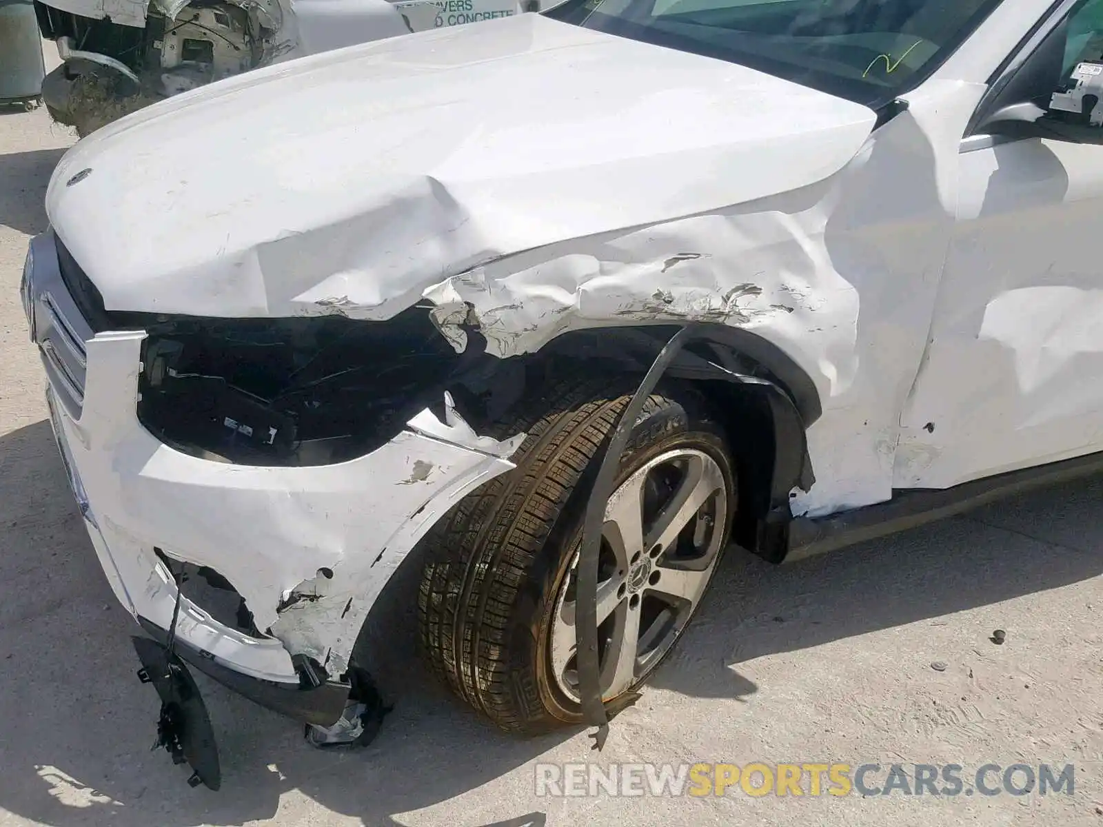 9 Photograph of a damaged car WDC0G4JB5KV139320 MERCEDES-BENZ GLC 300 2019