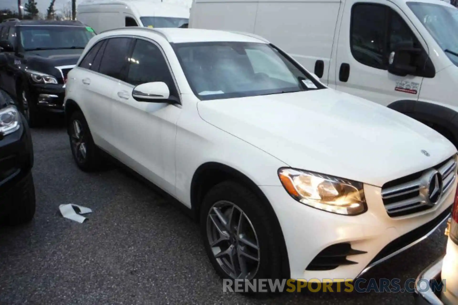 11 Photograph of a damaged car WDC0G4JB5KV176271 MERCEDES-BENZ GLC 300 2019