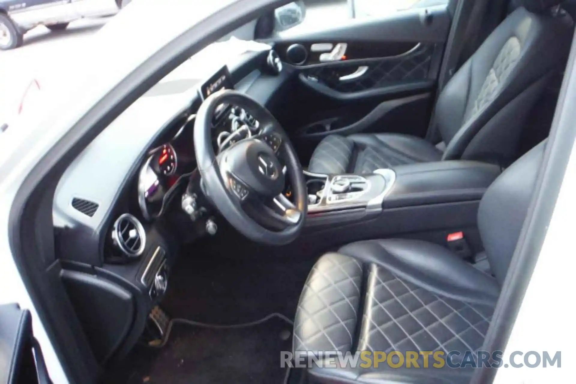 7 Photograph of a damaged car WDC0G4JB5KV176271 MERCEDES-BENZ GLC 300 2019