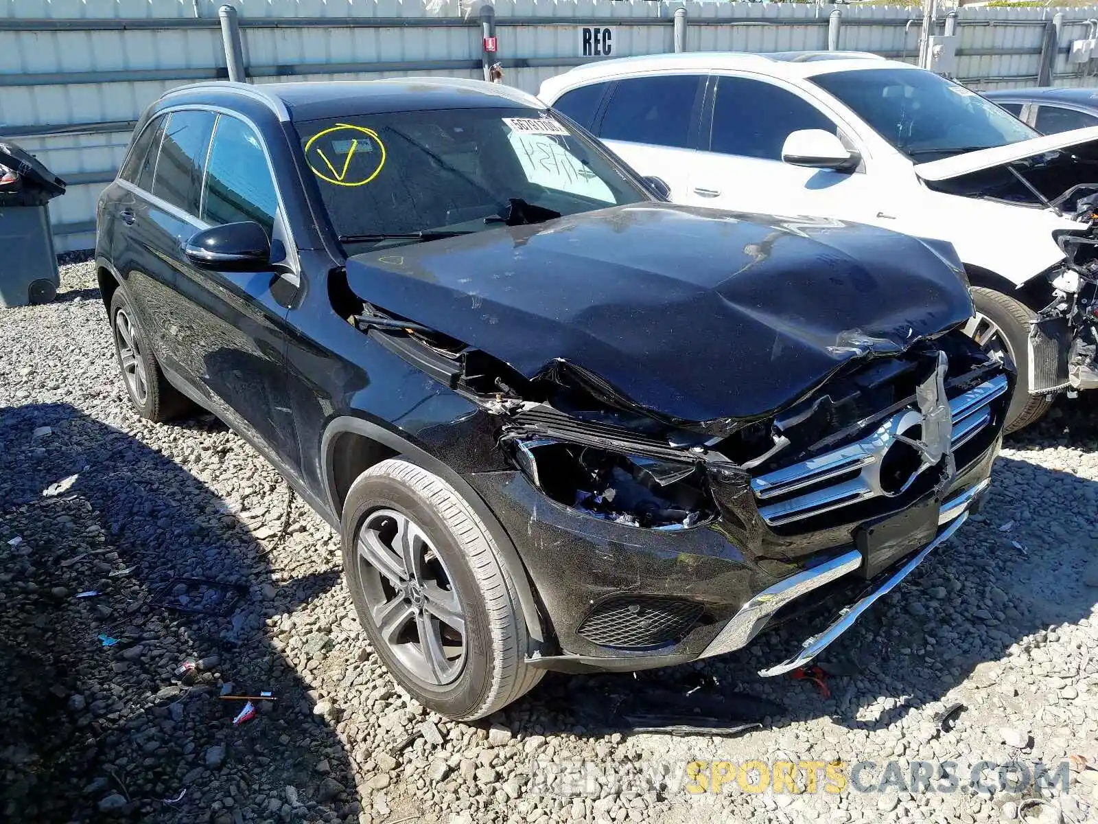 1 Photograph of a damaged car WDC0G4JB6KV160080 MERCEDES-BENZ GLC 300 2019