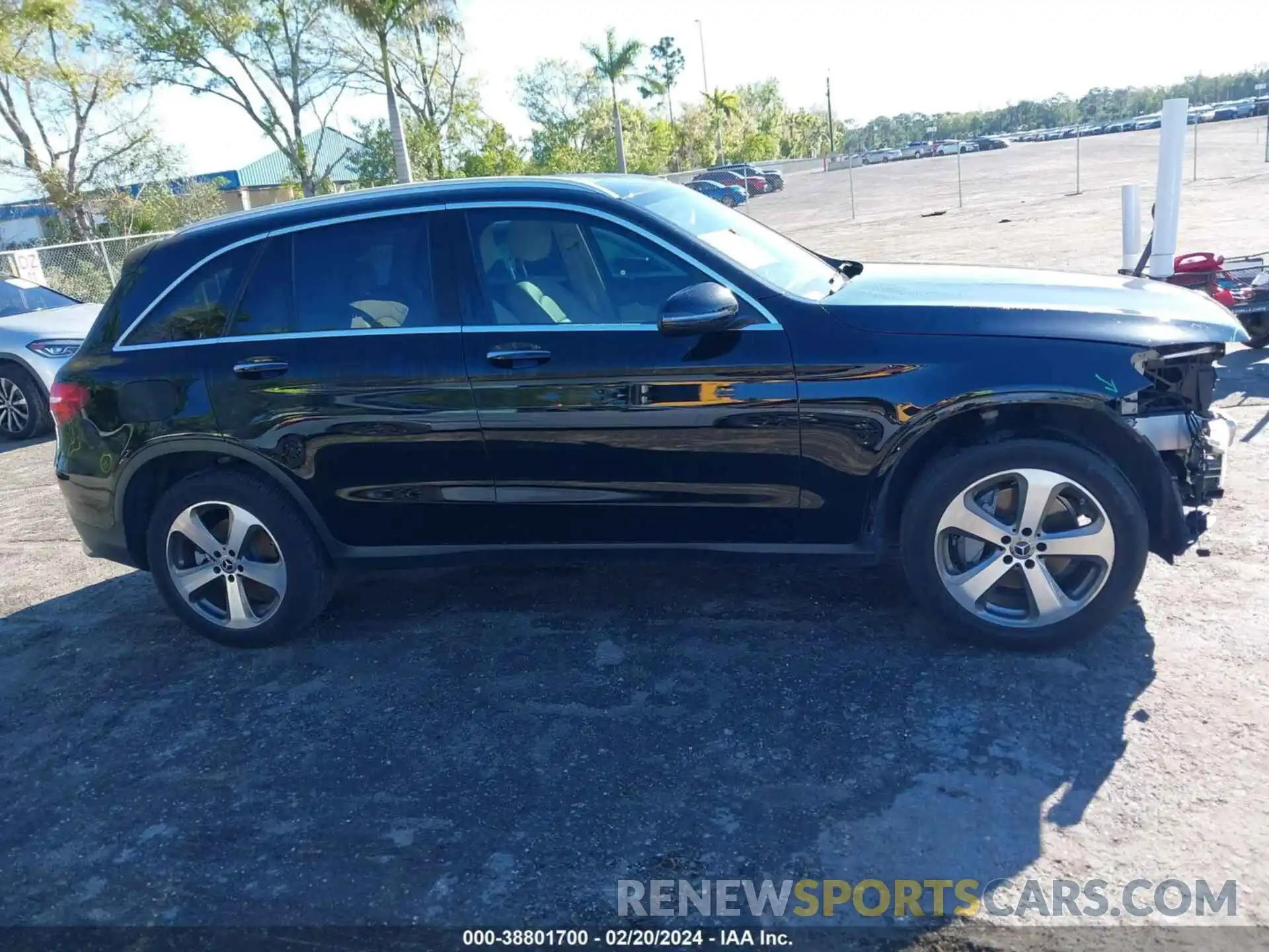 13 Photograph of a damaged car WDC0G4JB7KF572096 MERCEDES-BENZ GLC 300 2019