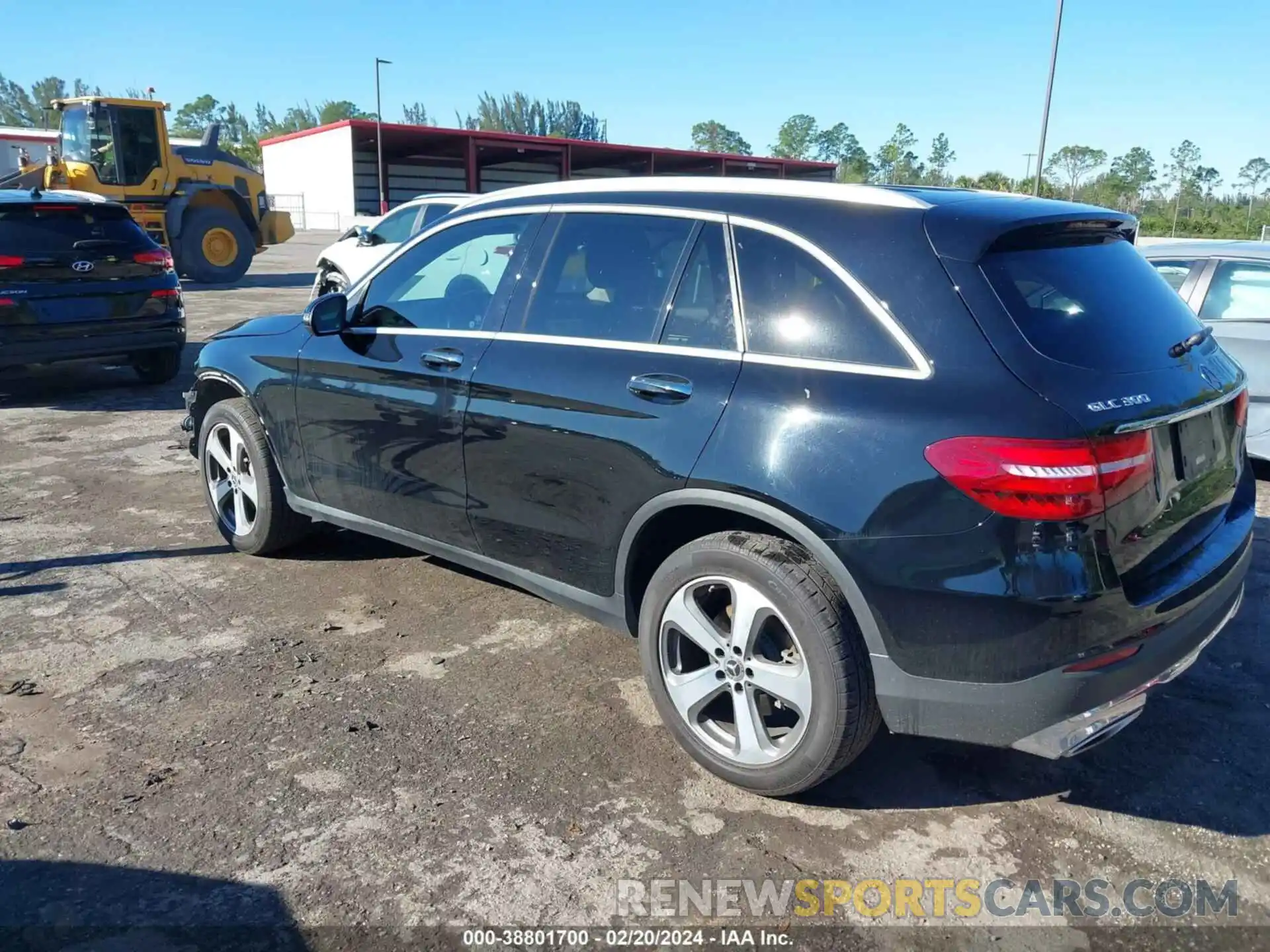 3 Photograph of a damaged car WDC0G4JB7KF572096 MERCEDES-BENZ GLC 300 2019