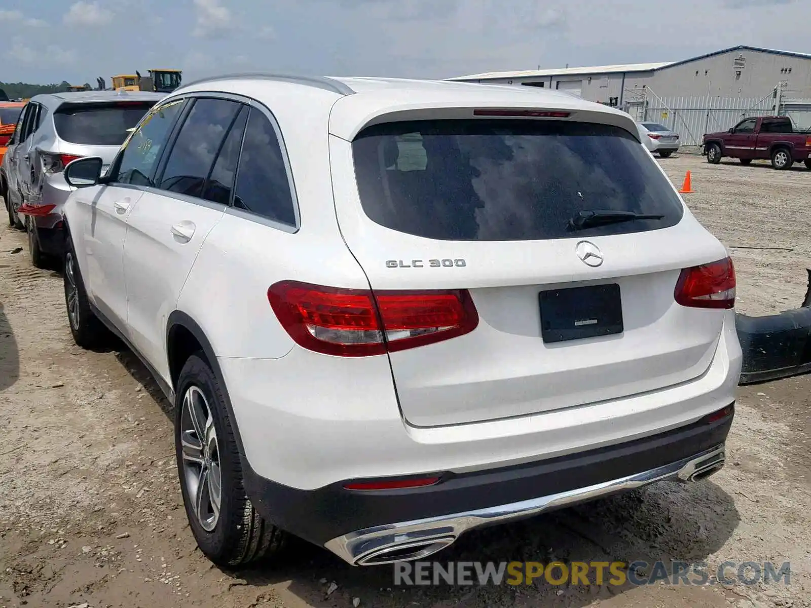 3 Photograph of a damaged car WDC0G4JB7KV145085 MERCEDES-BENZ GLC 300 2019