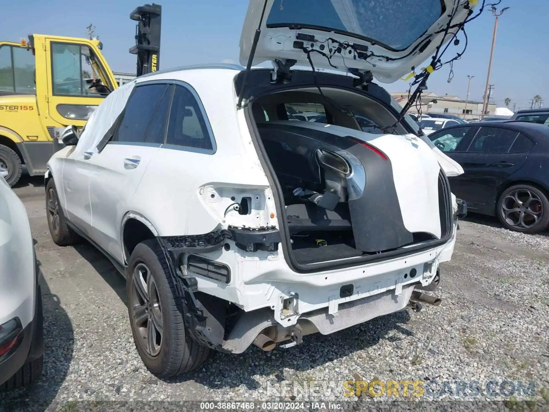 3 Фотография поврежденного автомобиля WDC0G4JB8KV151462 MERCEDES-BENZ GLC 300 2019