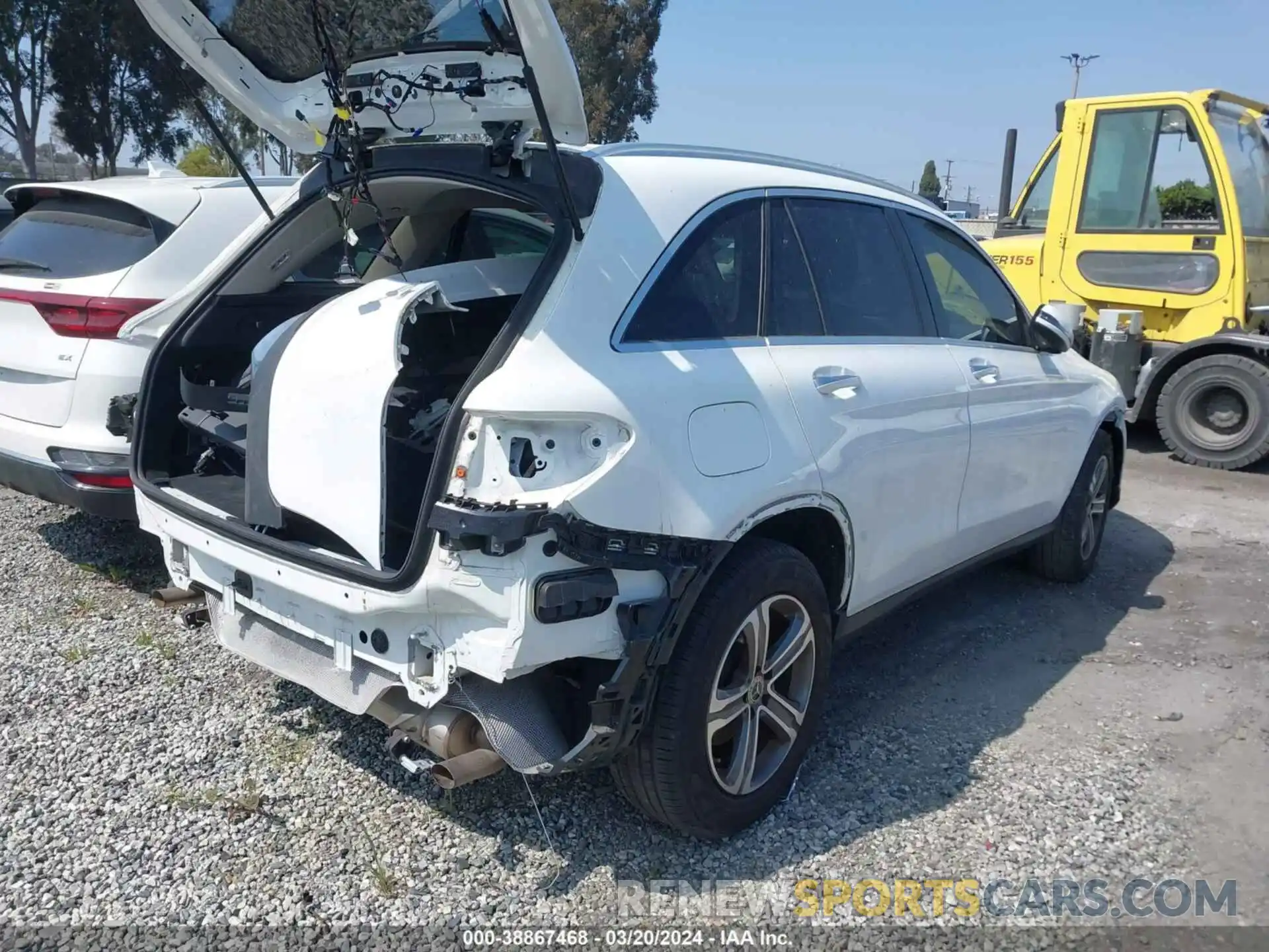 4 Фотография поврежденного автомобиля WDC0G4JB8KV151462 MERCEDES-BENZ GLC 300 2019