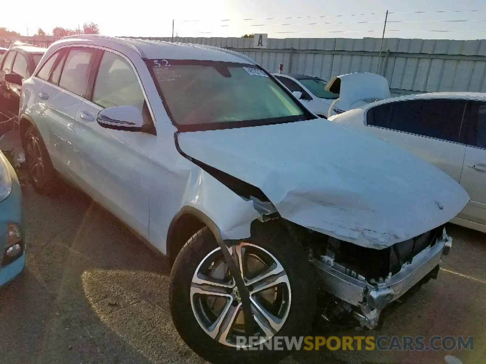 1 Photograph of a damaged car WDC0G4JB8KV163188 MERCEDES-BENZ GLC 300 2019