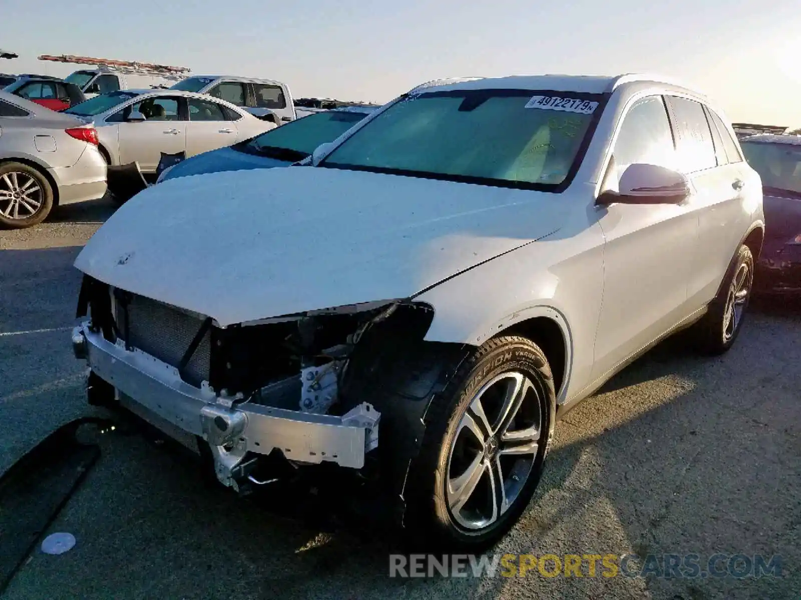 2 Photograph of a damaged car WDC0G4JB8KV163188 MERCEDES-BENZ GLC 300 2019