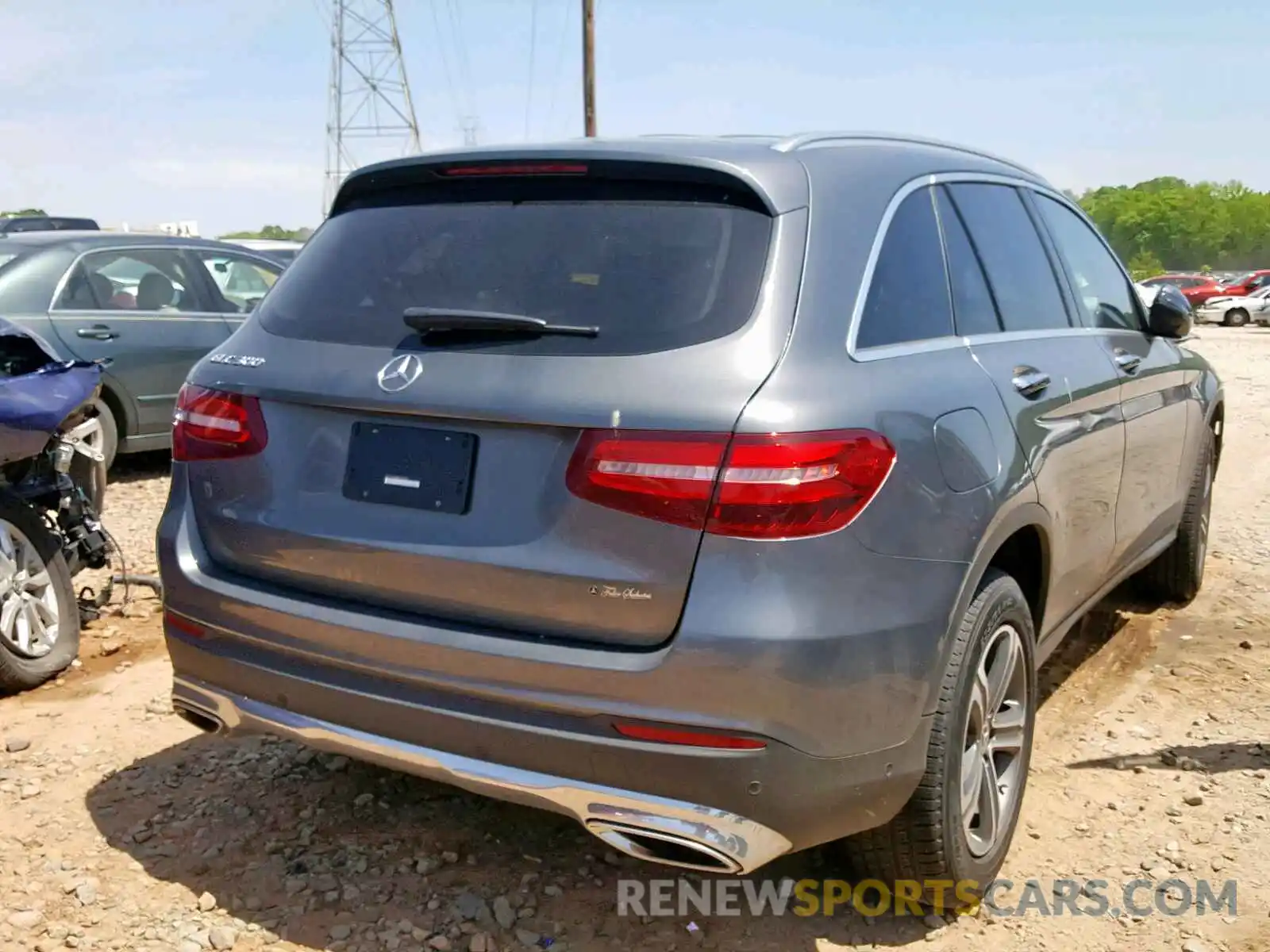 4 Photograph of a damaged car WDC0G4JB9KF592155 MERCEDES-BENZ GLC 300 2019