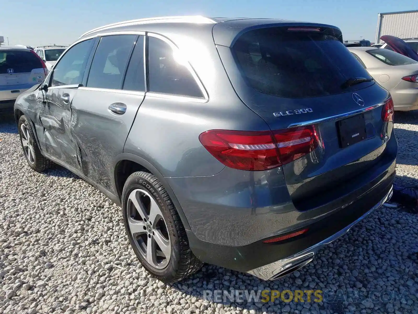 3 Photograph of a damaged car WDC0G4JB9KV142916 MERCEDES-BENZ GLC 300 2019