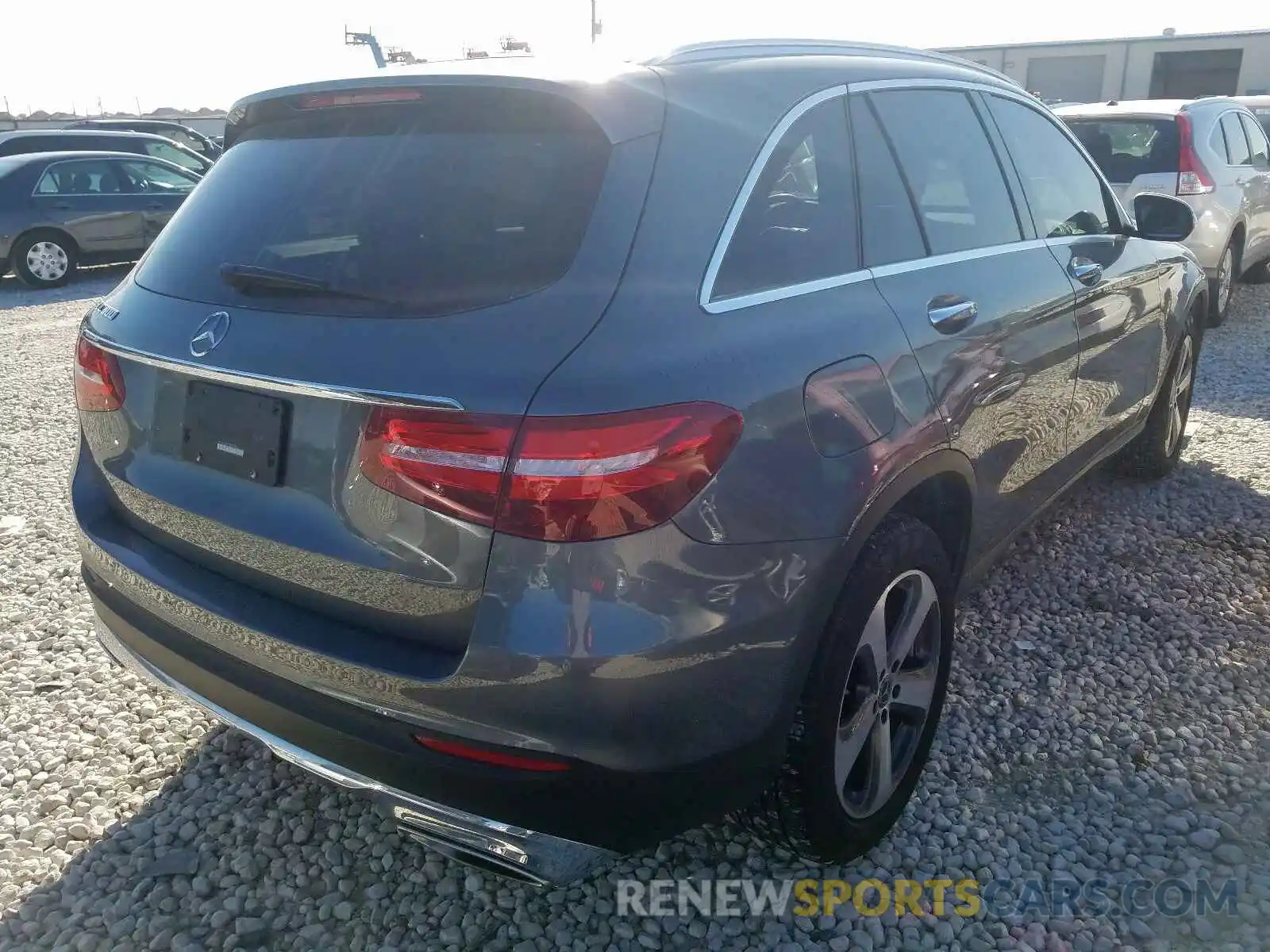 4 Photograph of a damaged car WDC0G4JB9KV142916 MERCEDES-BENZ GLC 300 2019