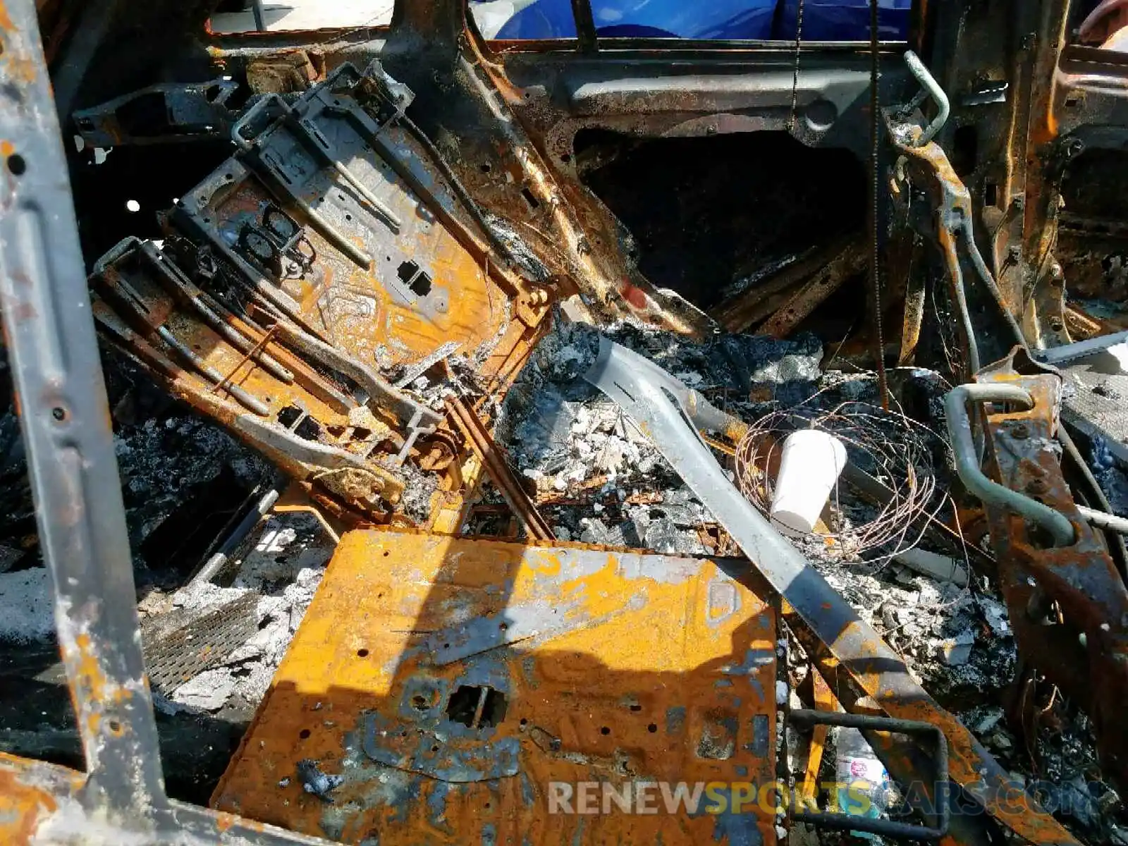 6 Photograph of a damaged car WDC0G4JB9KV186236 MERCEDES-BENZ GLC 300 2019