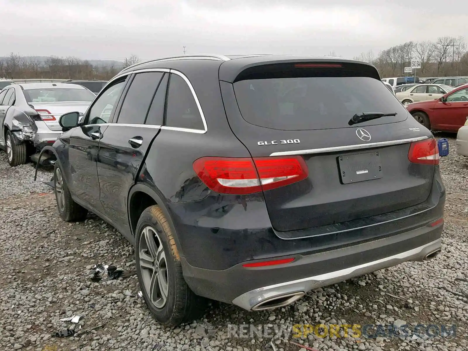 3 Photograph of a damaged car WDC0G4JBXKV133870 MERCEDES-BENZ GLC 300 2019