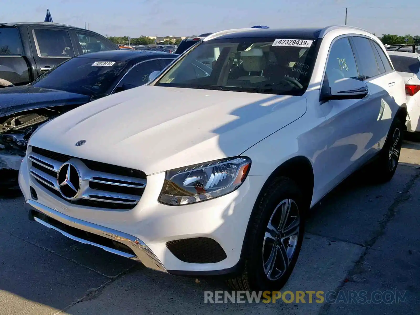 2 Photograph of a damaged car WDC0G4JBXKV170143 MERCEDES-BENZ GLC 300 2019