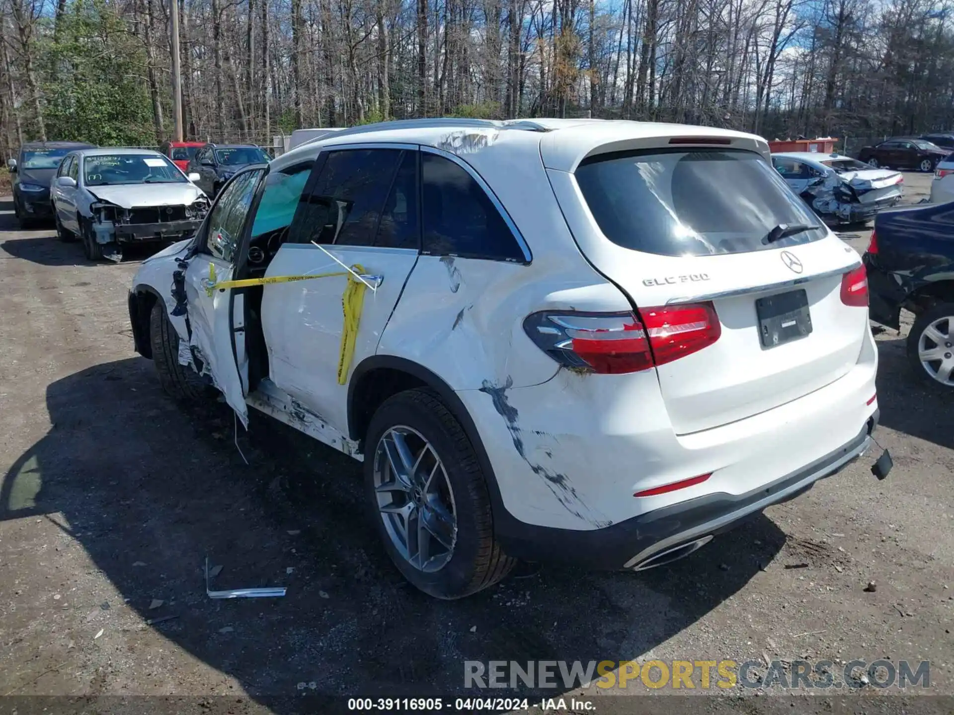 3 Photograph of a damaged car WDC0G4KB3KV189602 MERCEDES-BENZ GLC 300 2019