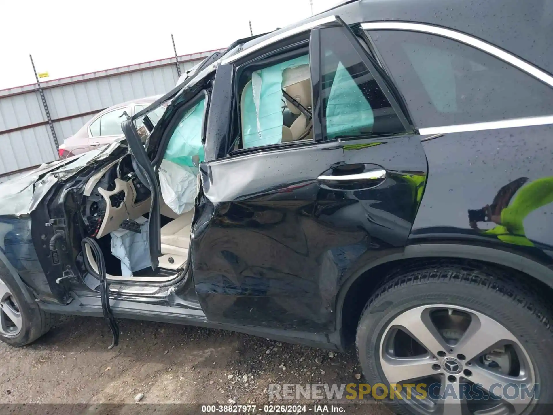 15 Photograph of a damaged car WDC0G4KB4KV120398 MERCEDES-BENZ GLC 300 2019