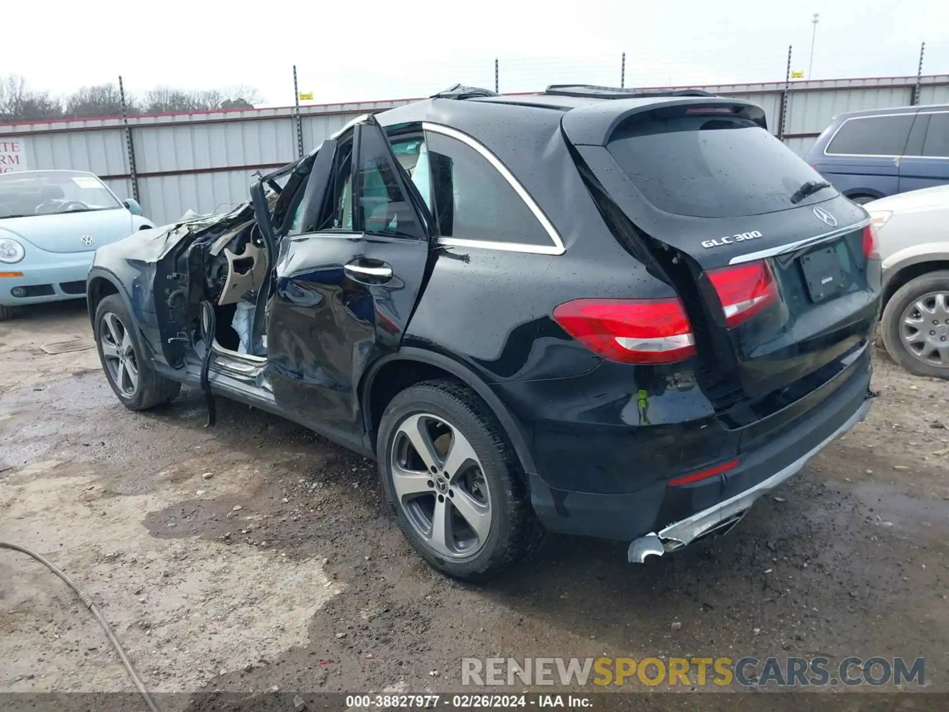 3 Photograph of a damaged car WDC0G4KB4KV120398 MERCEDES-BENZ GLC 300 2019