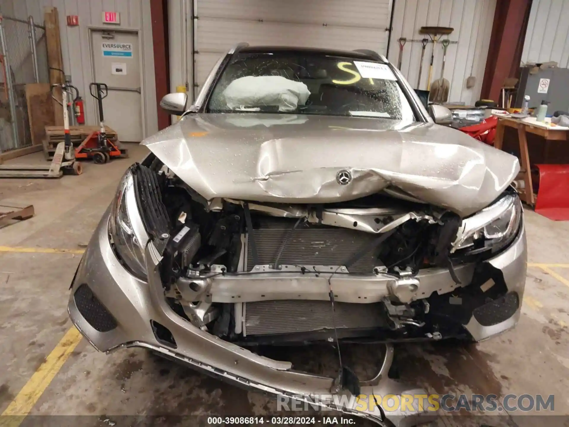 12 Photograph of a damaged car WDC0G4KB9KF671565 MERCEDES-BENZ GLC 300 2019