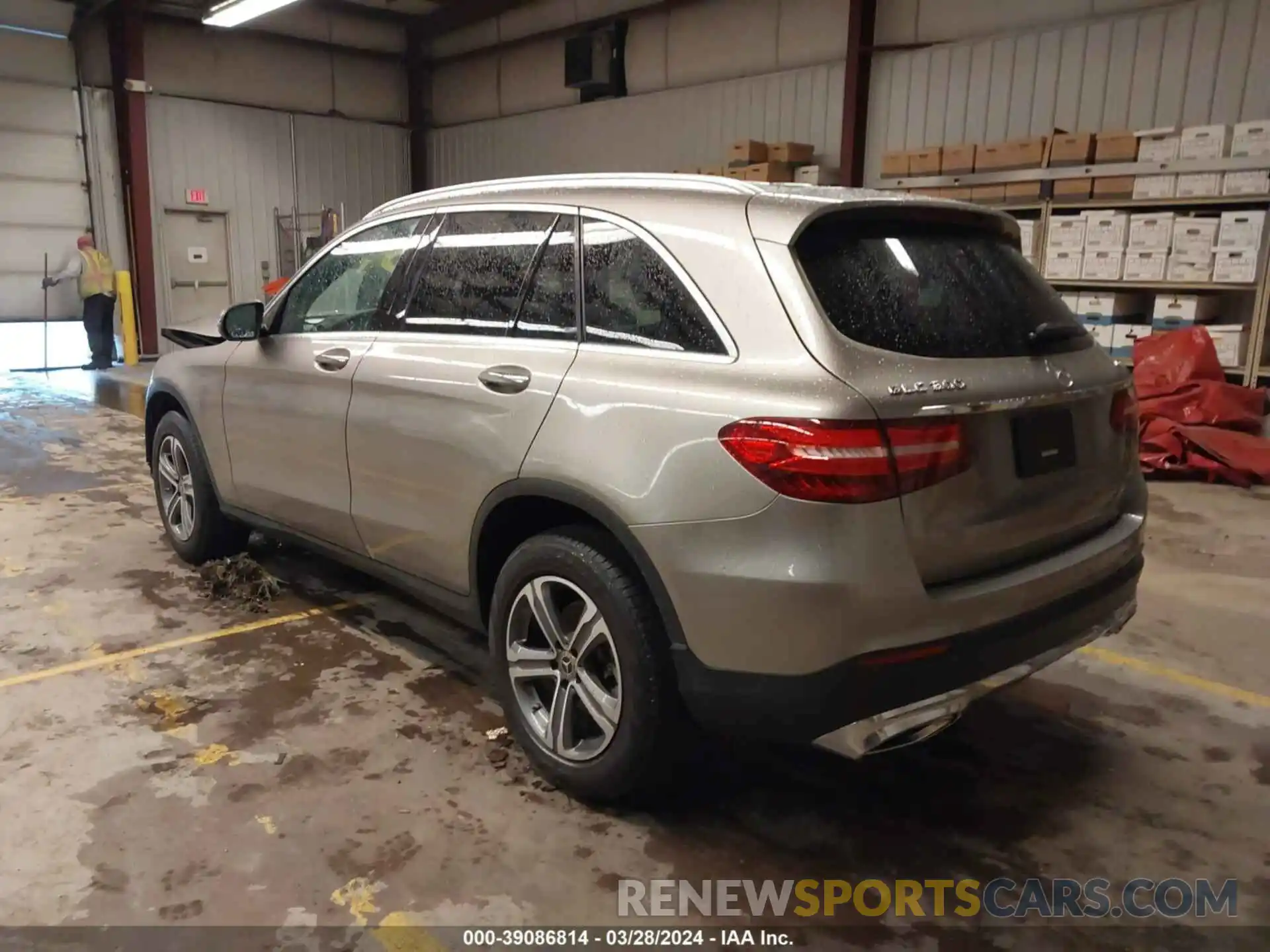 3 Photograph of a damaged car WDC0G4KB9KF671565 MERCEDES-BENZ GLC 300 2019