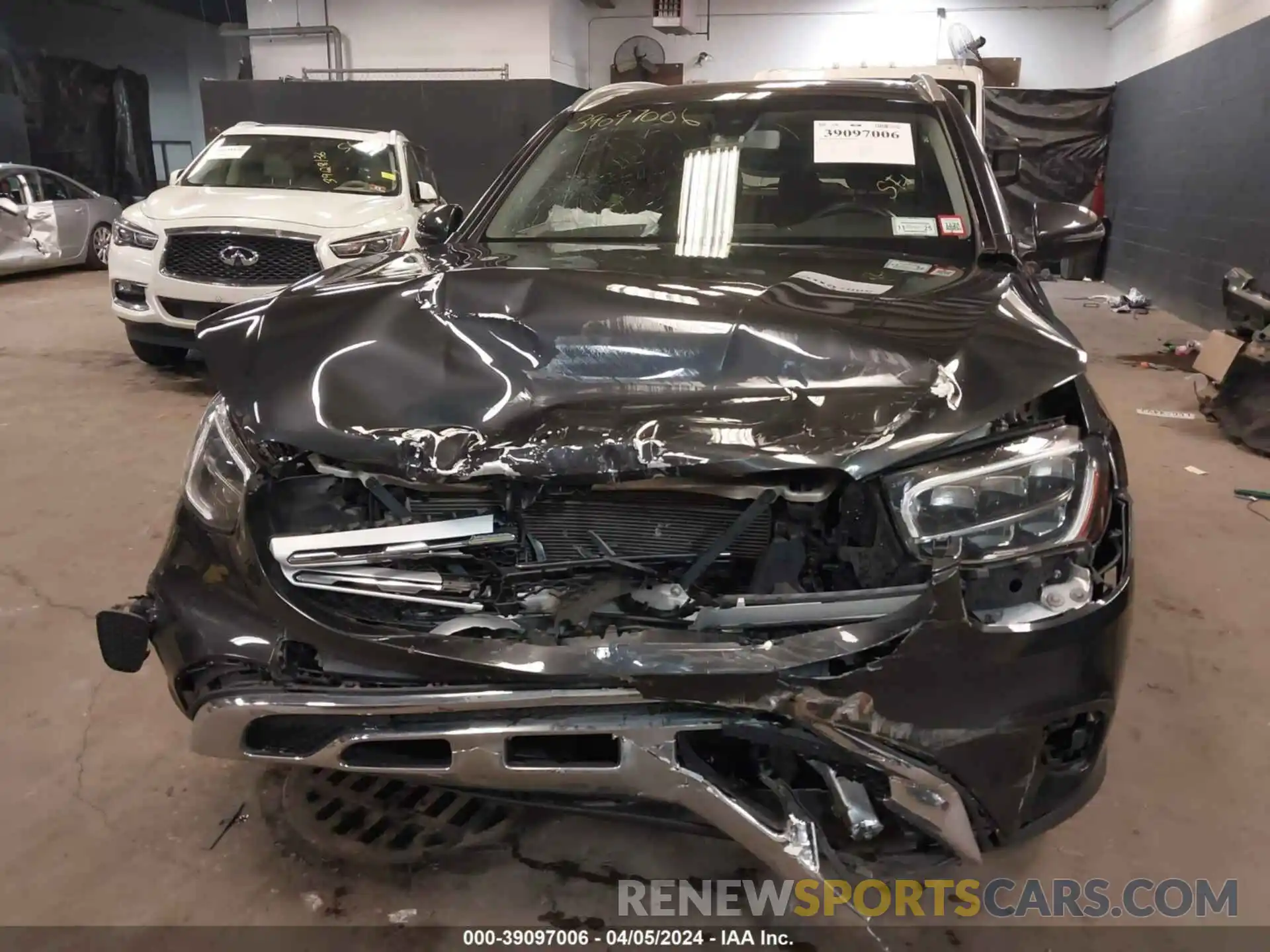 11 Photograph of a damaged car W1N0G8EB4LF796797 MERCEDES-BENZ GLC 300 2020