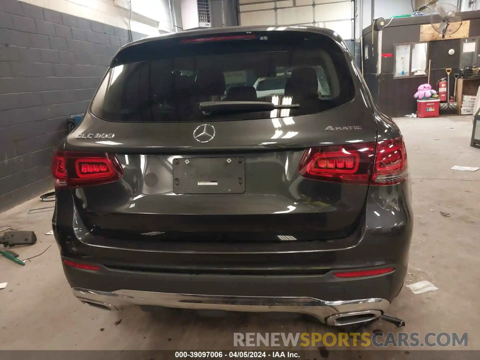 15 Photograph of a damaged car W1N0G8EB4LF796797 MERCEDES-BENZ GLC 300 2020