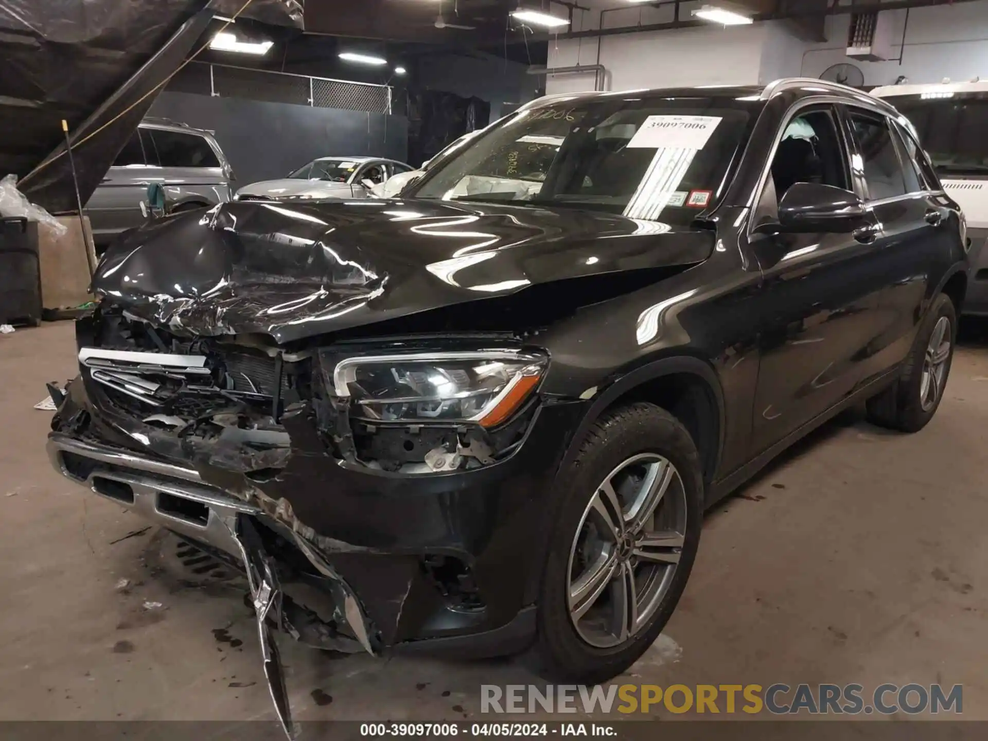 2 Photograph of a damaged car W1N0G8EB4LF796797 MERCEDES-BENZ GLC 300 2020