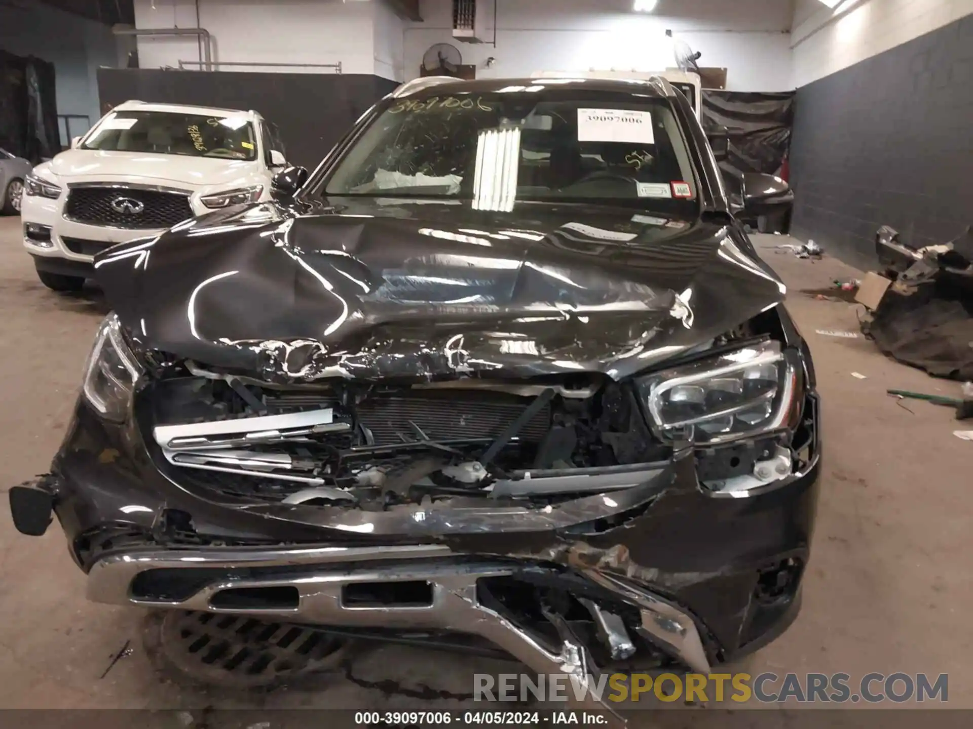 6 Photograph of a damaged car W1N0G8EB4LF796797 MERCEDES-BENZ GLC 300 2020