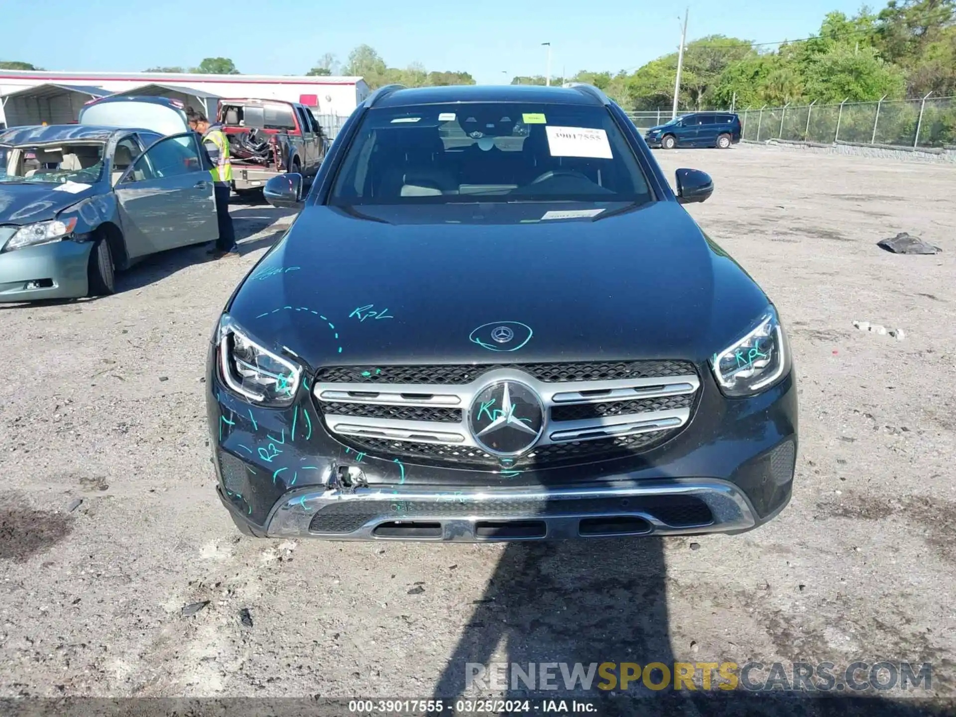 11 Photograph of a damaged car WDC0G8DB1LF694571 MERCEDES-BENZ GLC 300 2020