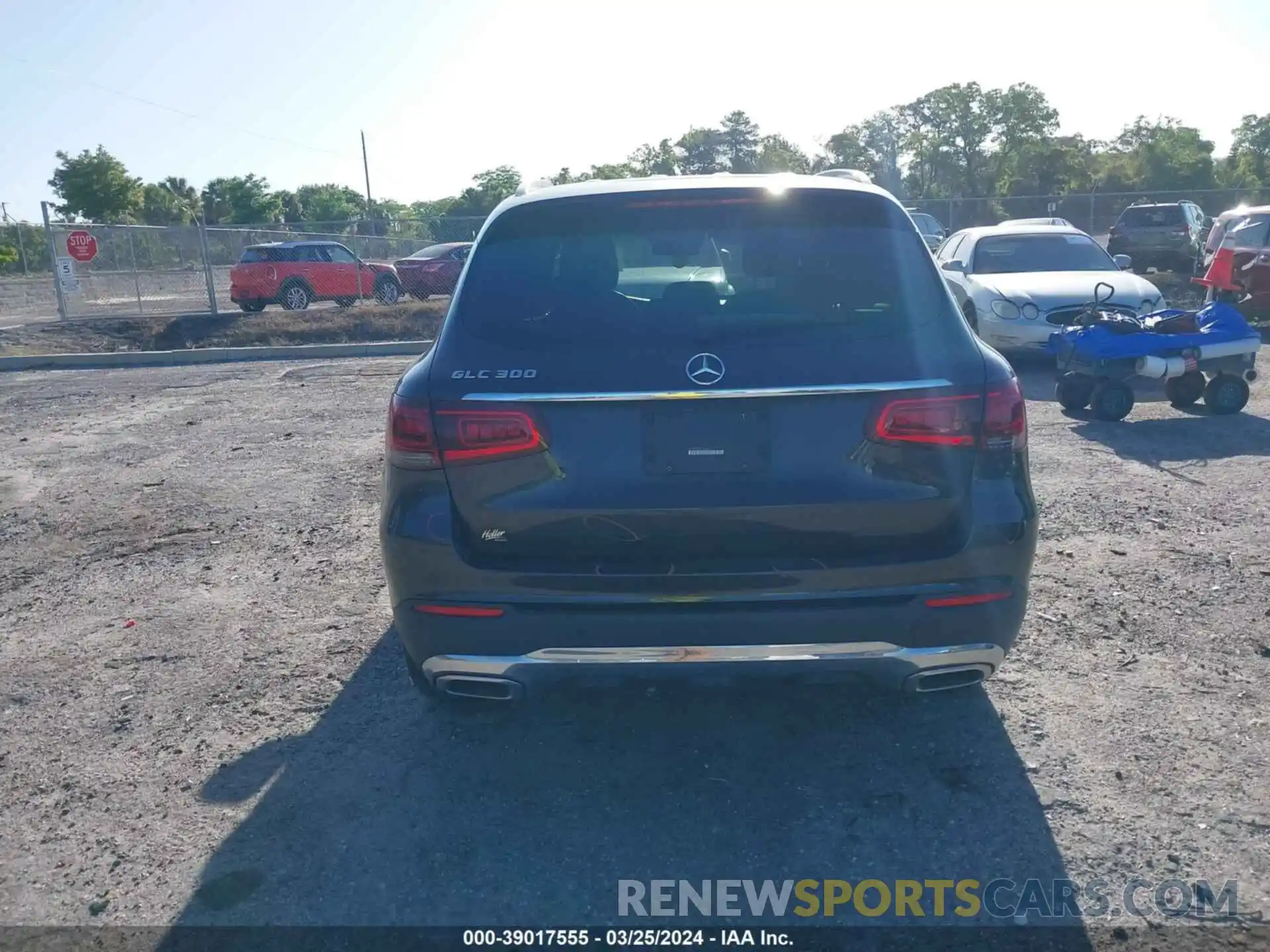 15 Photograph of a damaged car WDC0G8DB1LF694571 MERCEDES-BENZ GLC 300 2020