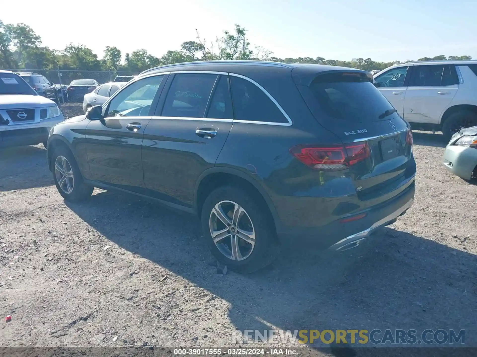 3 Photograph of a damaged car WDC0G8DB1LF694571 MERCEDES-BENZ GLC 300 2020