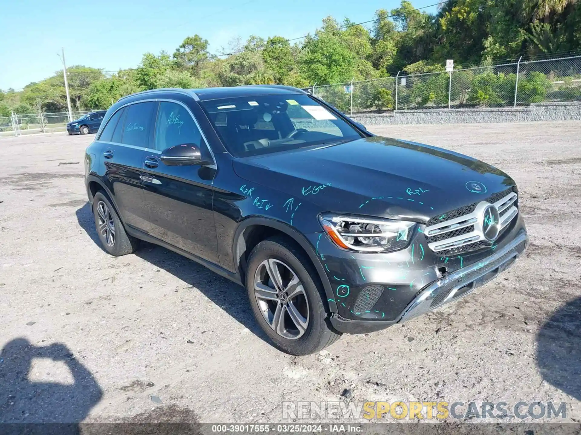 6 Photograph of a damaged car WDC0G8DB1LF694571 MERCEDES-BENZ GLC 300 2020