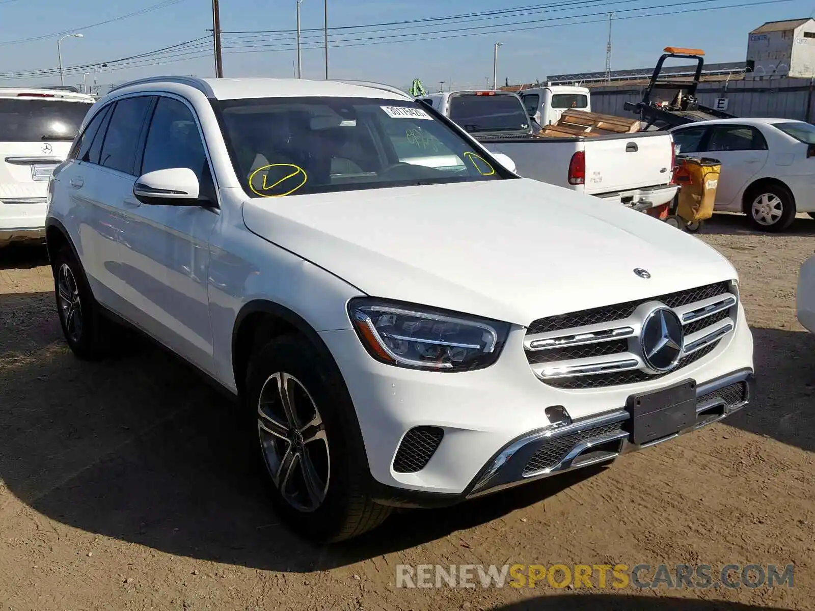 1 Photograph of a damaged car WDC0G8DB5LF716605 MERCEDES-BENZ GLC 300 2020