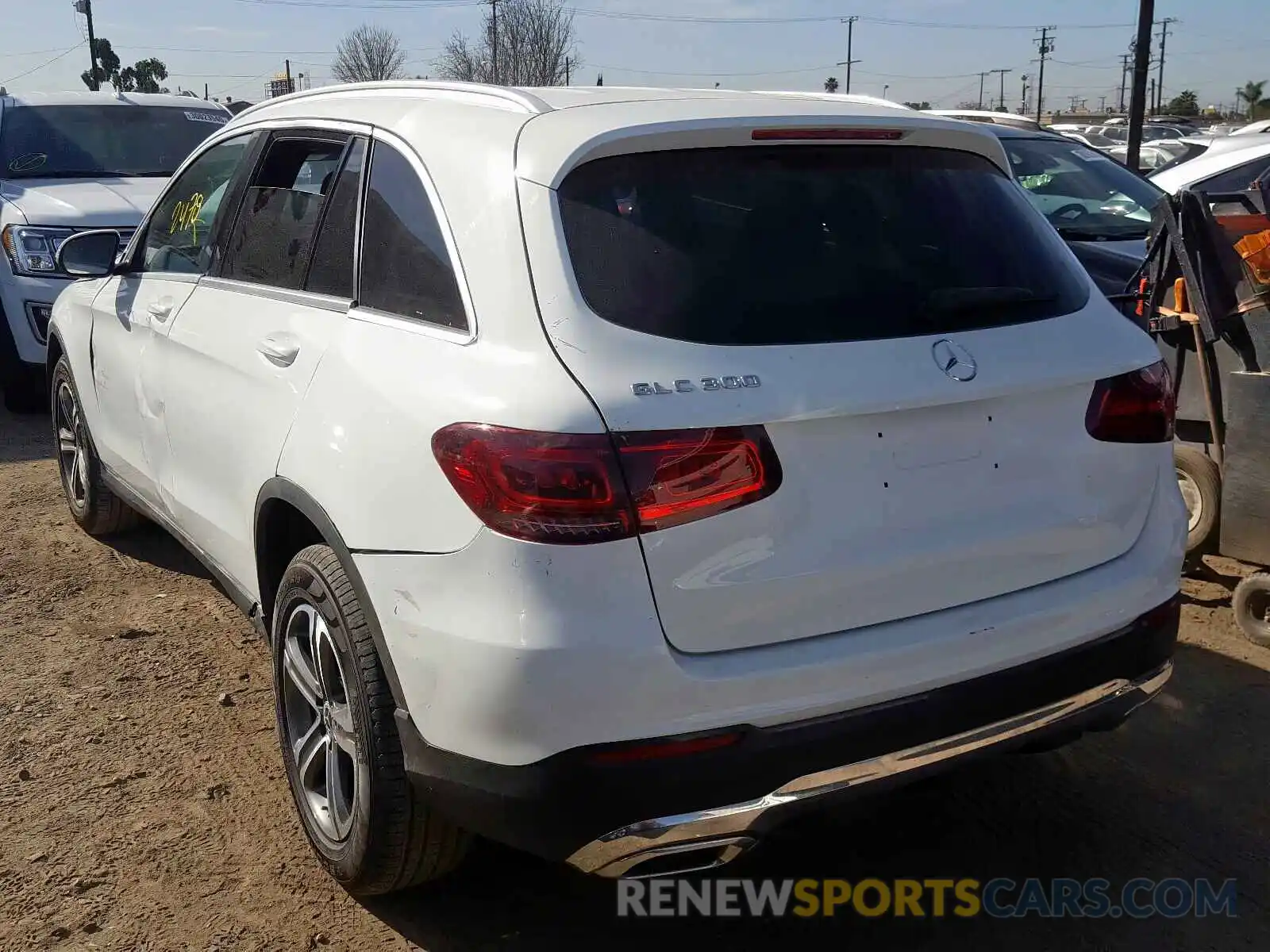 3 Photograph of a damaged car WDC0G8DB5LF716605 MERCEDES-BENZ GLC 300 2020